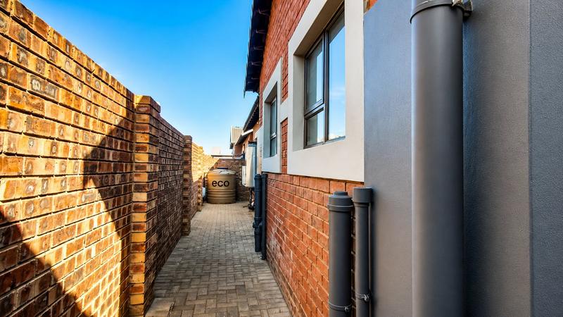 2 Bedroom Property for Sale in Heuwelsig Free State